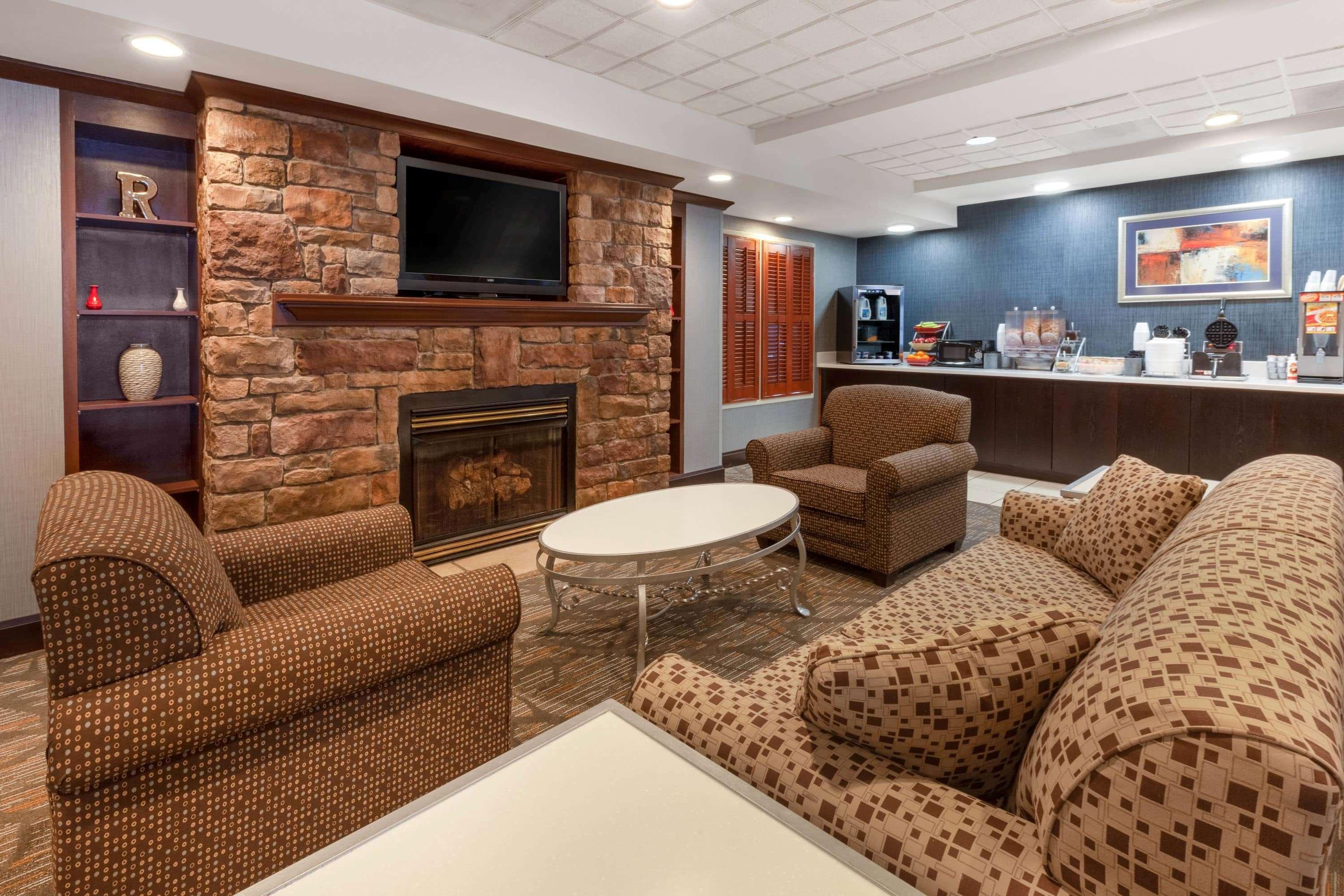 Hotel Wingate By Wyndham Erie Exterior foto